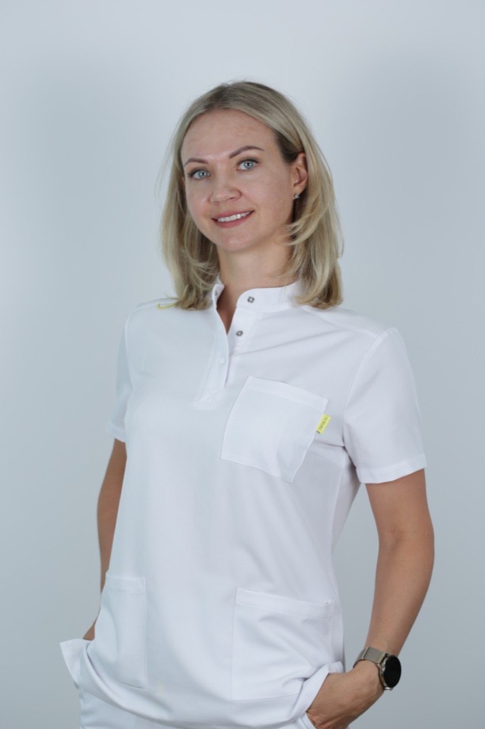 Шемякина Людмила Евгеньевна — врач стоматологической клиники AV Clinic